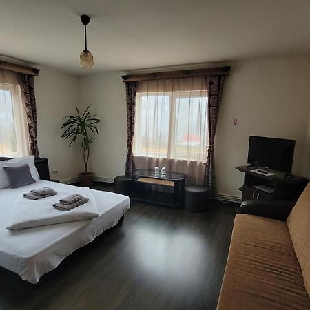 شقة Apartament Tiatim فاترا دورني المظهر الخارجي الصورة