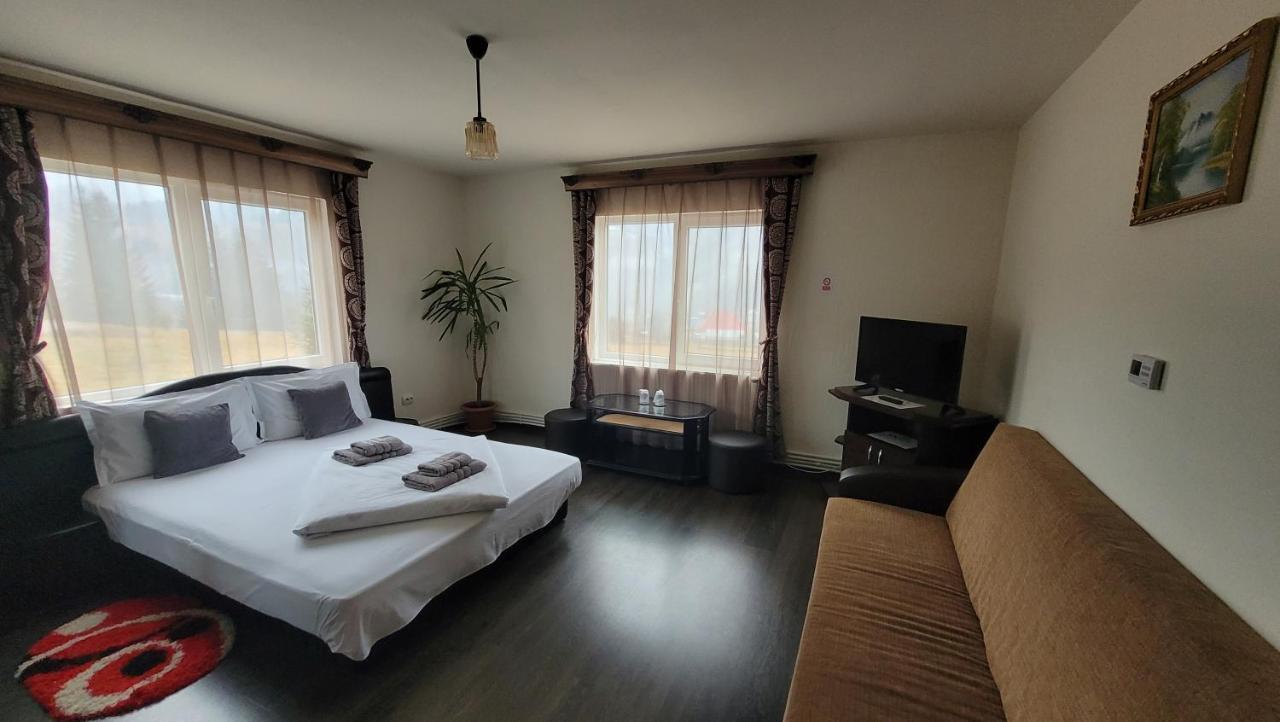 شقة Apartament Tiatim فاترا دورني المظهر الخارجي الصورة